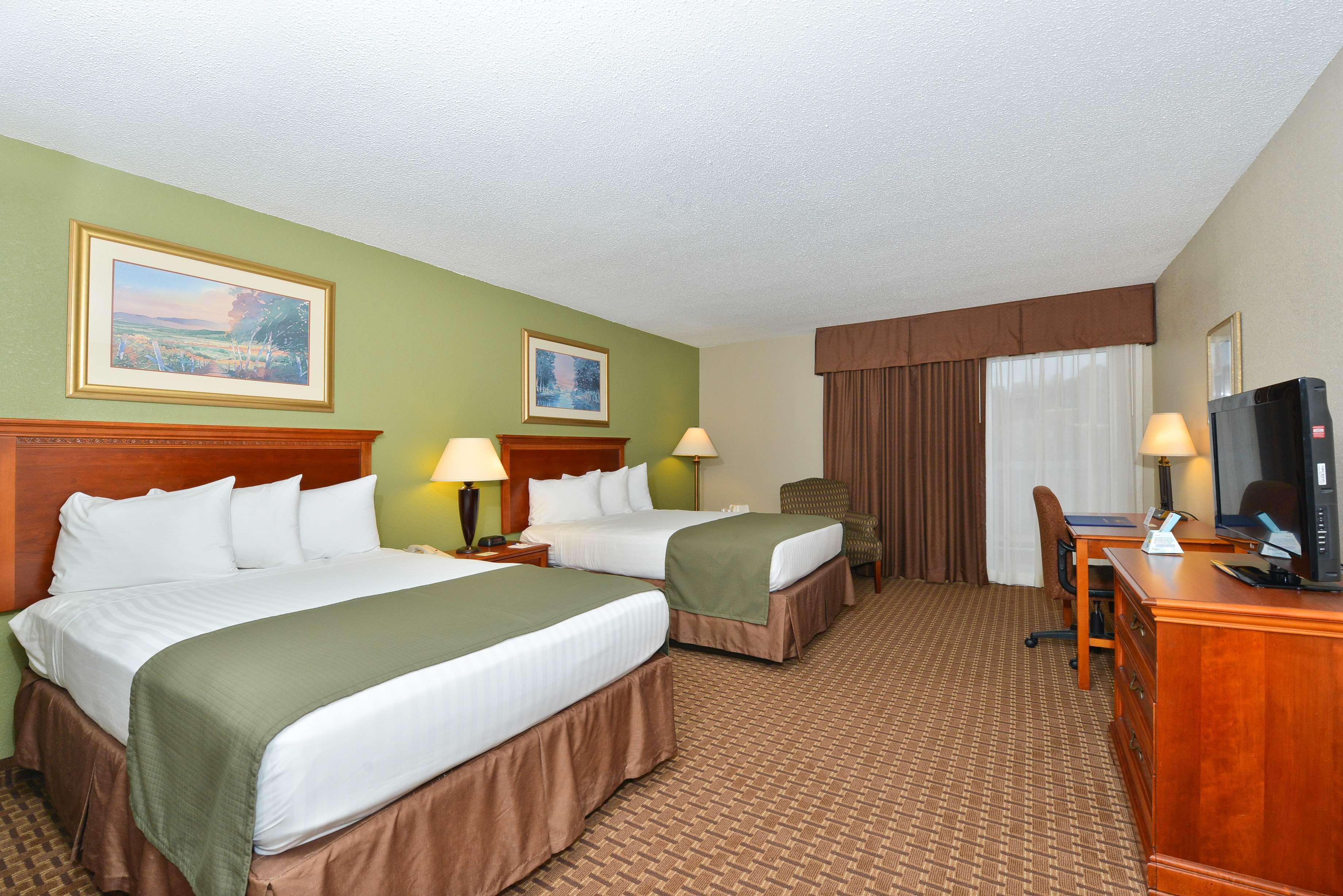 Surestay Plus Hotel By Best Western Raleigh North Downtown Exterior photo